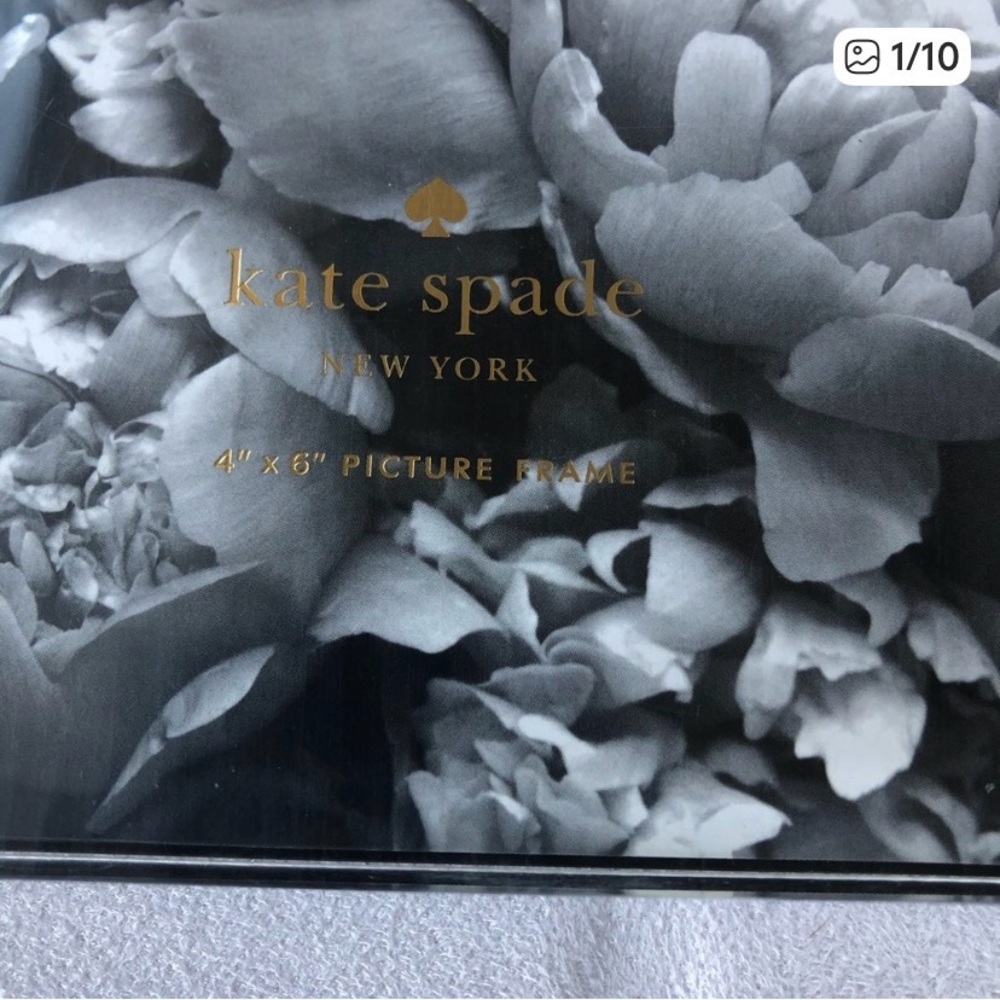 ♠️ Kate Spade Black and Gold Floral Picture Frame 4” x 6”